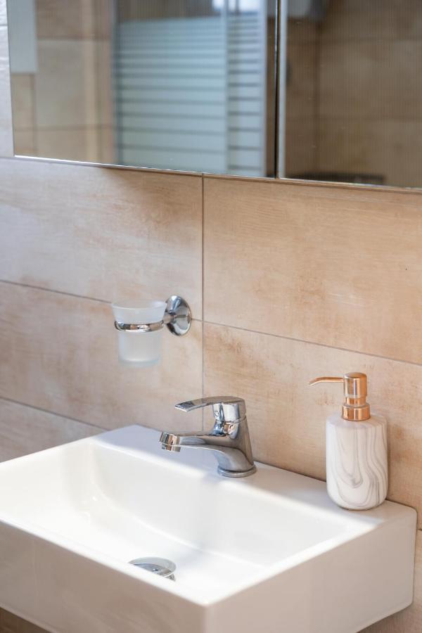 Hermes Design Suites Nea Iraklitsa Kültér fotó