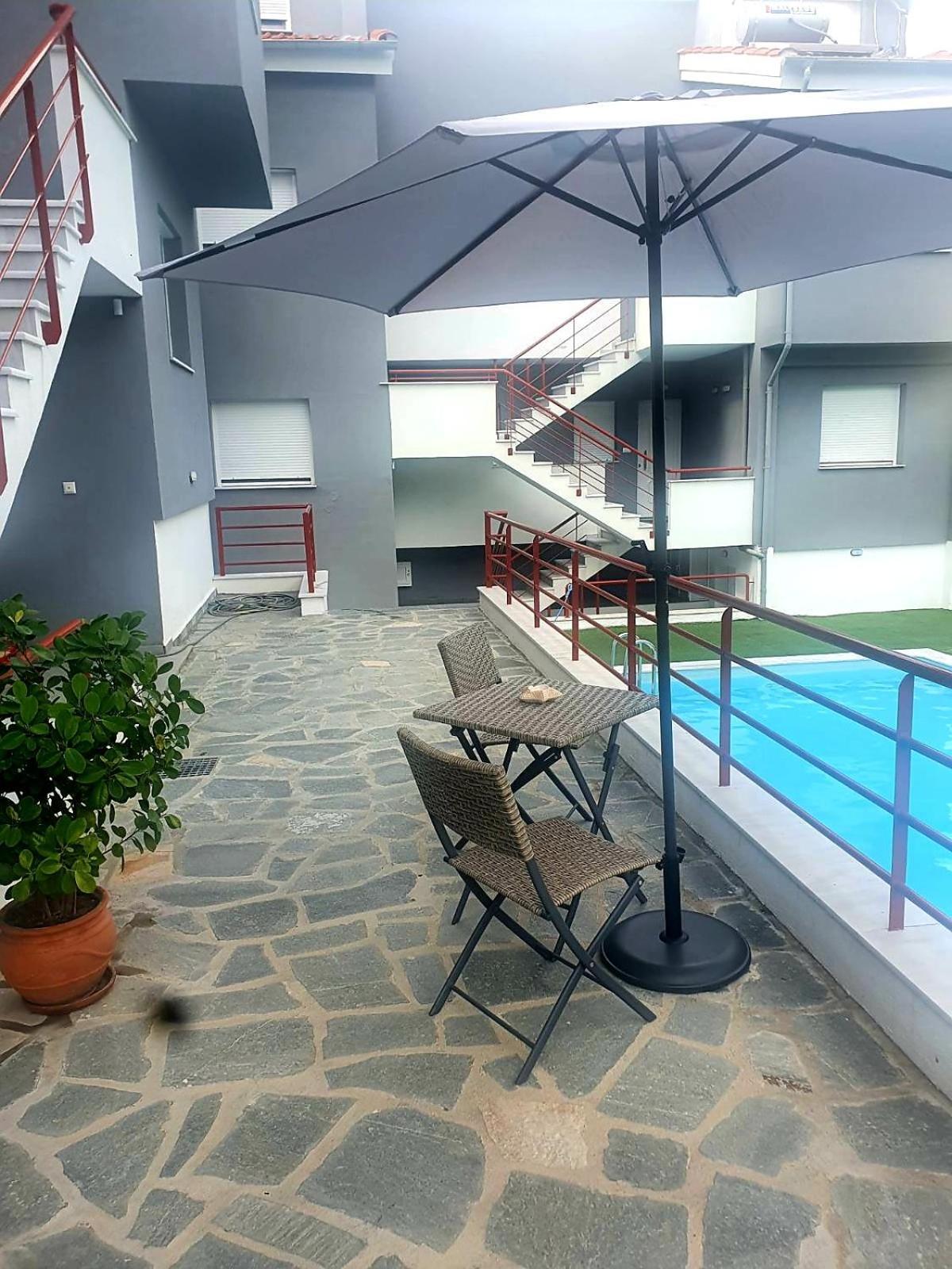 Hermes Design Suites Nea Iraklitsa Szoba fotó