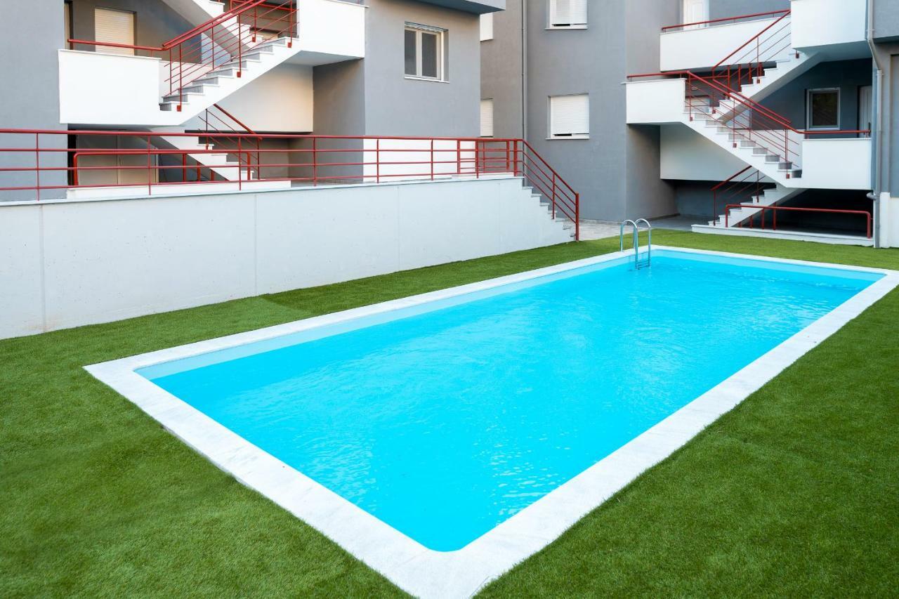 Hermes Design Suites Nea Iraklitsa Kültér fotó